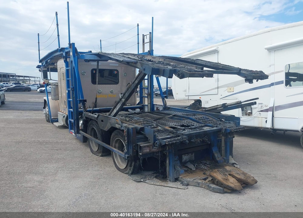 2014 PETERBILT 388 VIN: 1NPWD49X8ED227466