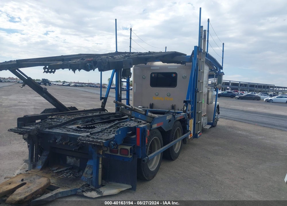 2014 PETERBILT 388 VIN: 1NPWD49X8ED227466