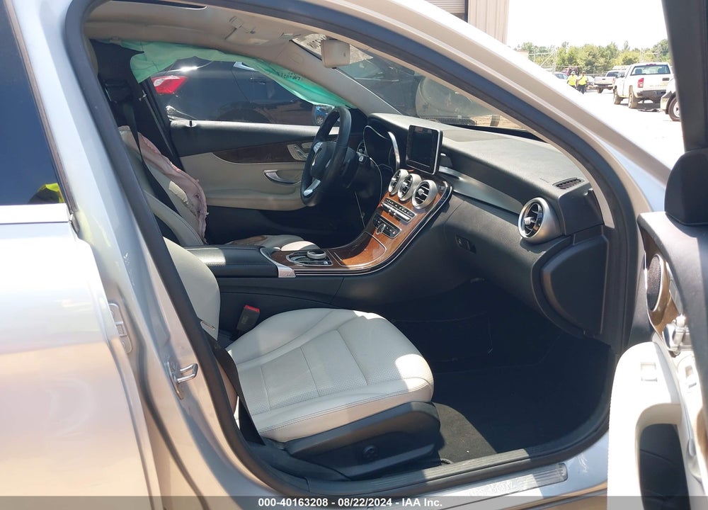 2017 MERCEDES-BENZ C 300 LUXURY/SPORT VIN: 55SWF4JB1HU203734