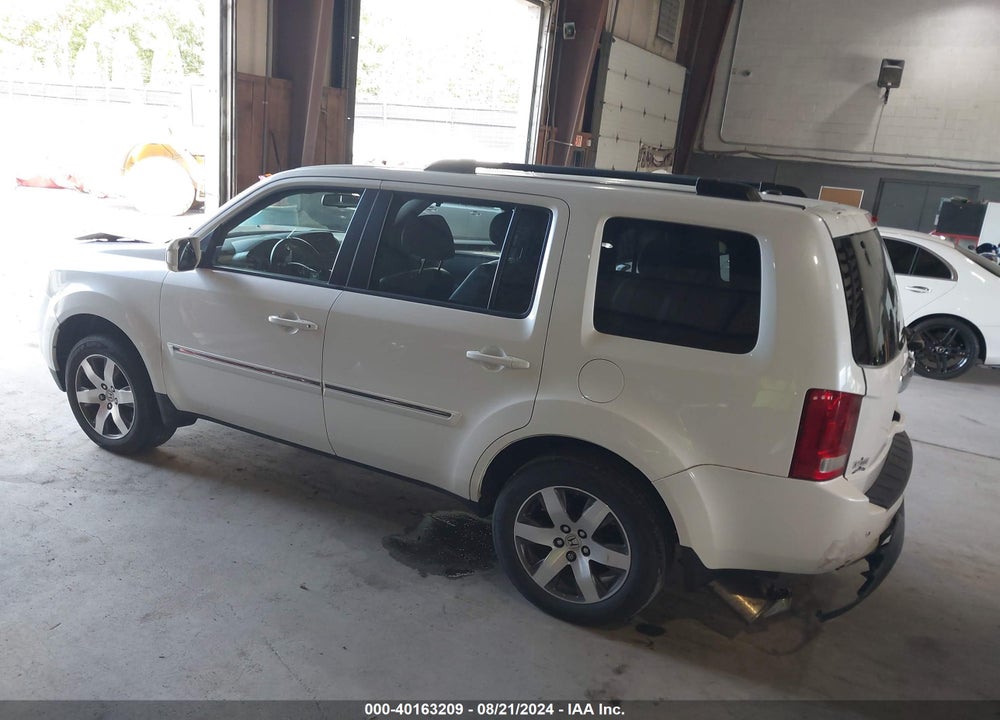 2012 HONDA PILOT TOURING VIN: 5FNYF4H94CB029115