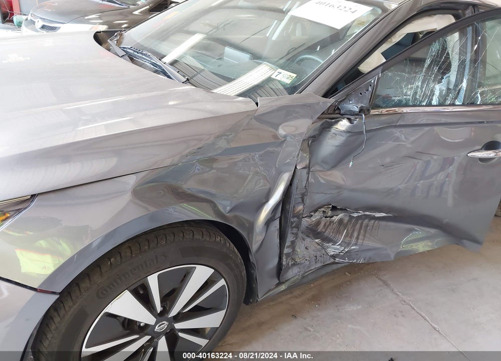 2021 NISSAN ALTIMA SV FWD VIN: 1N4BL4DV3MN305701