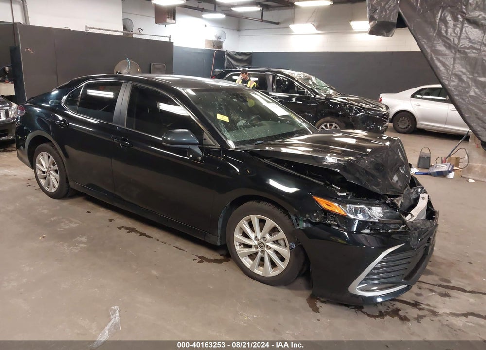 2021 TOYOTA CAMRY LE AWD VIN: 4T1C11BKXMU021236