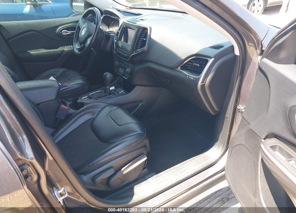 2019 JEEP CHEROKEE LATITUDE PLUS FWD VIN: 1C4PJLLN4KD247876