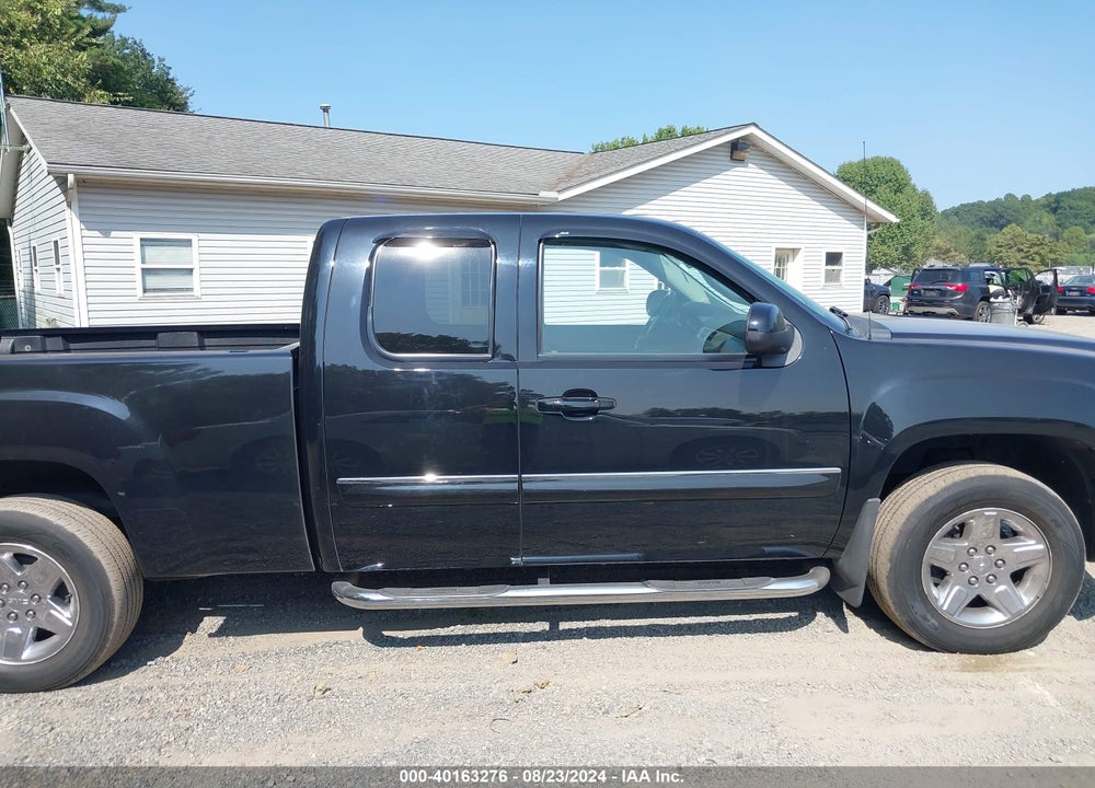 2011 GMC SIERRA 1500 SLT VIN: 1GTR2WE37BZ258618