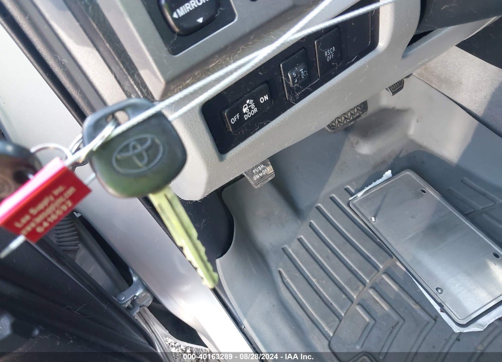 2011 TOYOTA TUNDRA GRADE 4.6L V8 VIN: 5TFUM5F12BX018948