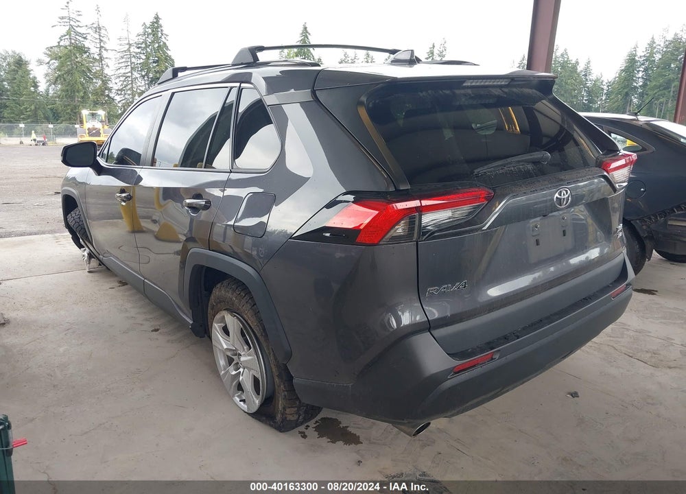 2021 TOYOTA RAV4 XLE VIN: 2T3P1RFV9MW141170