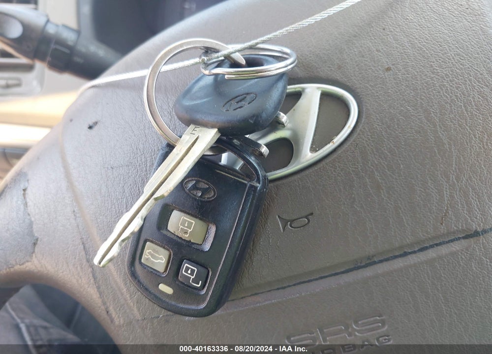 2003 HYUNDAI SONATA VIN: KMHWF25S33A748444