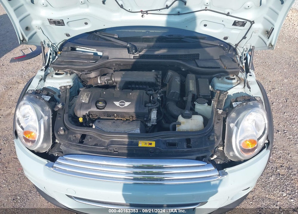 2011 MINI COOPER VIN: WMWSU3C52BT183969