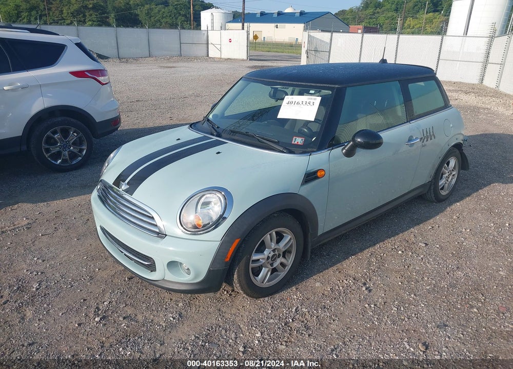 2011 MINI COOPER VIN: WMWSU3C52BT183969