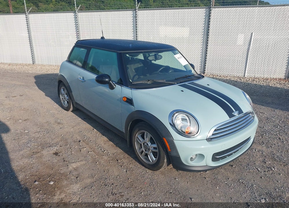 2011 MINI COOPER VIN: WMWSU3C52BT183969