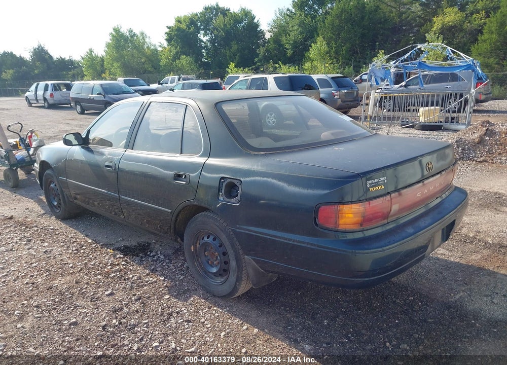 1993 TOYOTA CAMRY LE VIN: 4T1SK12E2PU181232