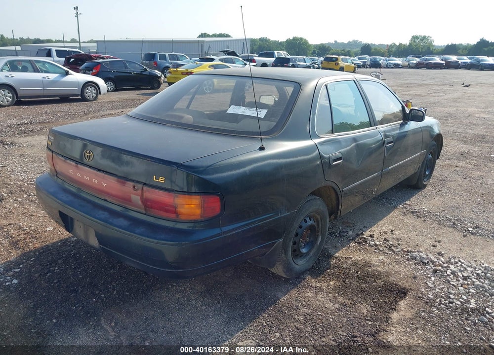 1993 TOYOTA CAMRY LE VIN: 4T1SK12E2PU181232