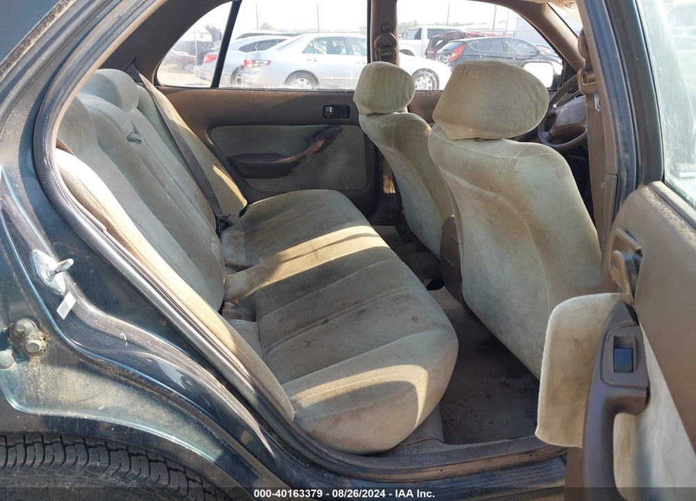 1993 TOYOTA CAMRY LE VIN: 4T1SK12E2PU181232