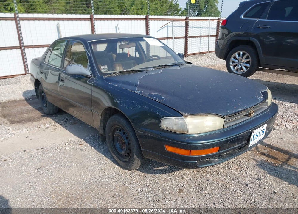 1993 TOYOTA CAMRY LE VIN: 4T1SK12E2PU181232