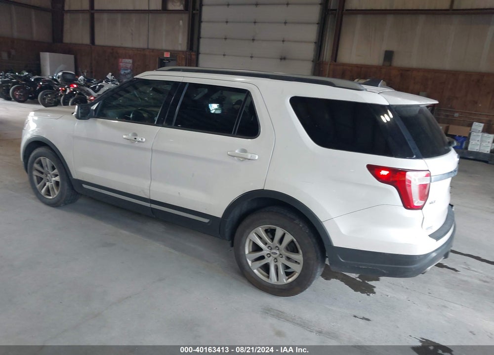 2018 FORD EXPLORER XLT VIN: 1FM5K8D82JGB02452