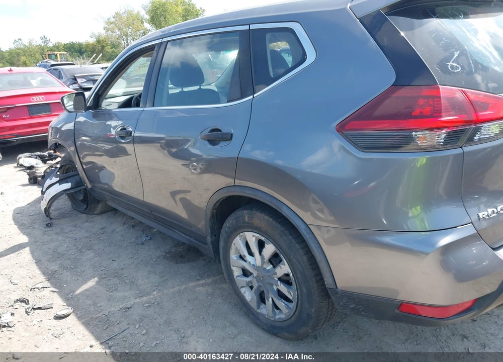 2018 NISSAN ROGUE S VIN: JN8AT2MV0JW301545