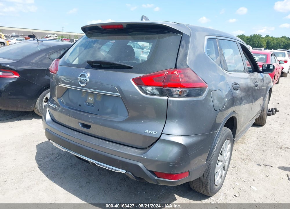 2018 NISSAN ROGUE S VIN: JN8AT2MV0JW301545