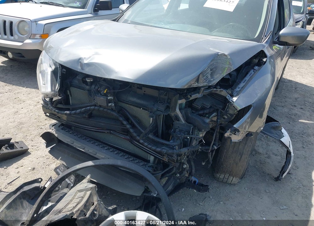 2018 NISSAN ROGUE S VIN: JN8AT2MV0JW301545