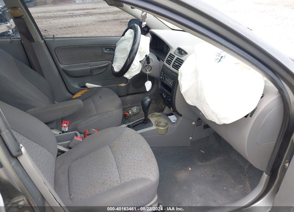2004 KIA RIO VIN: KNADC125X46300264