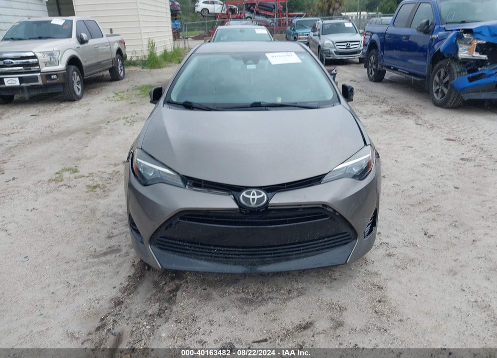 2018 TOYOTA COROLLA LE VIN: 5YFBURHE6JP831916