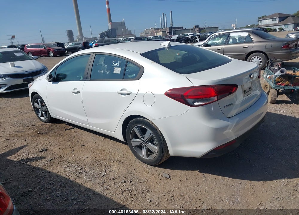 2018 KIA FORTE LX VIN: 3KPFL4A73JE245596