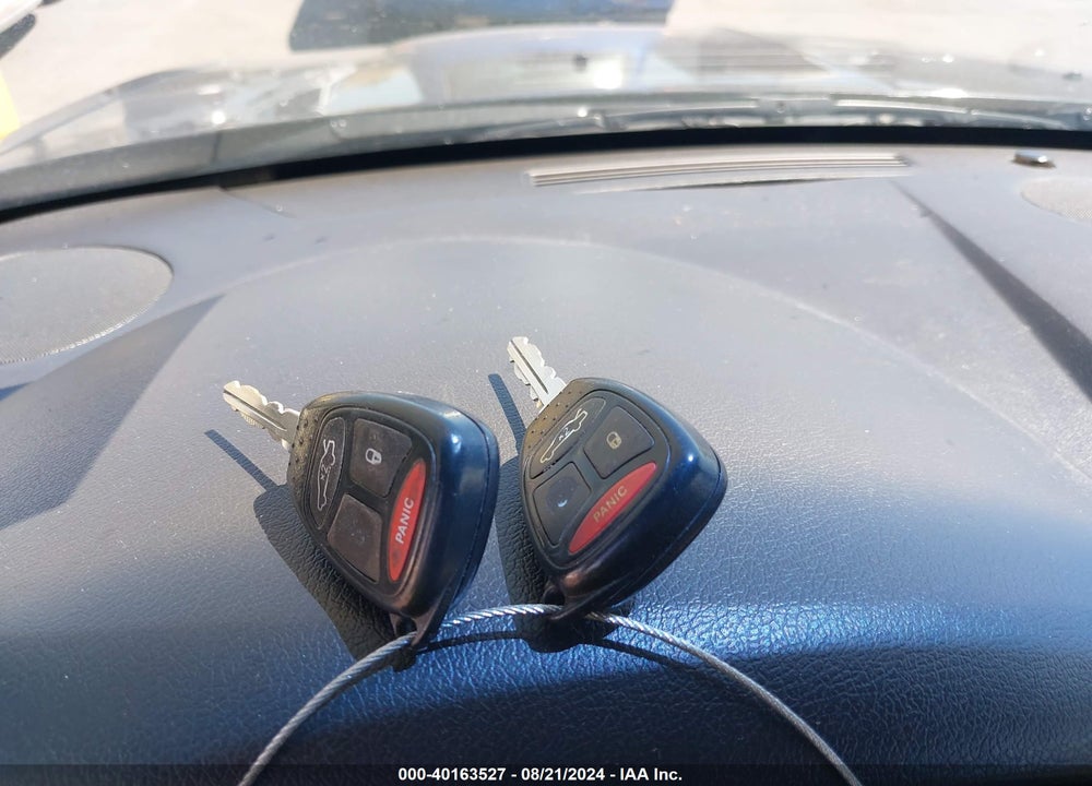 2005 CHRYSLER 300C VIN: 2C3AA63H25H133484