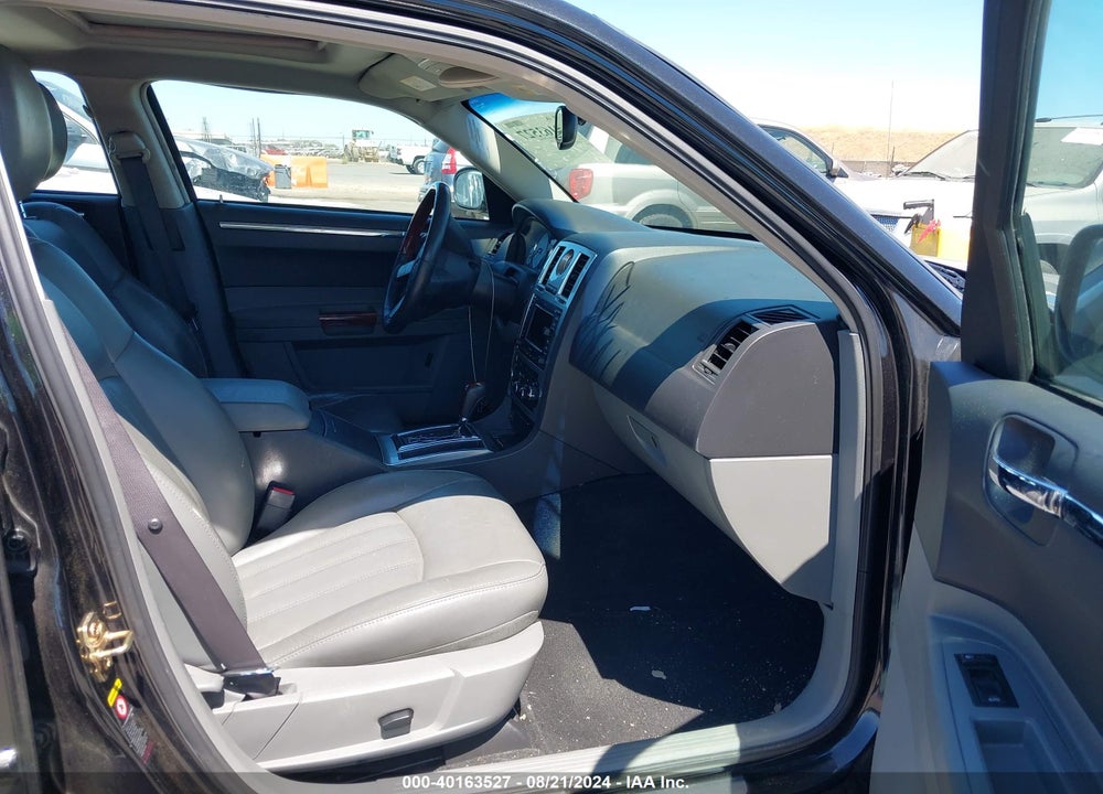 2005 CHRYSLER 300C VIN: 2C3AA63H25H133484