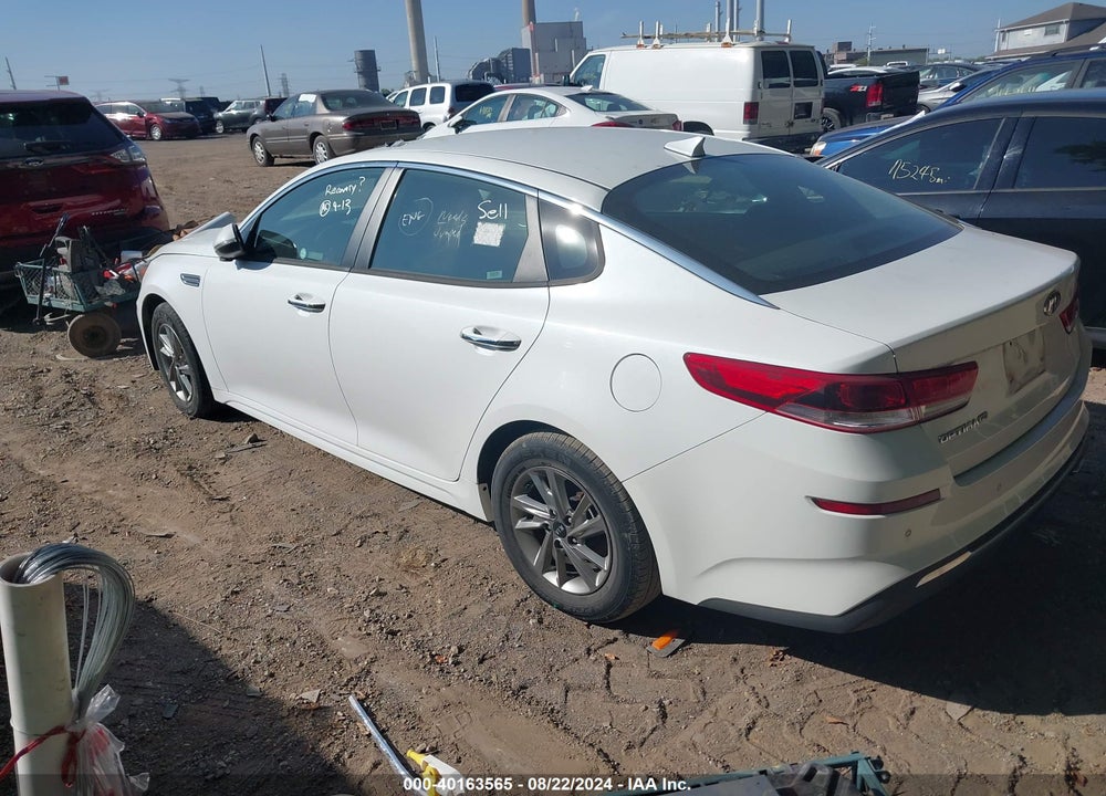 2019 KIA OPTIMA LX VIN: 5XXGT4L34KG317574
