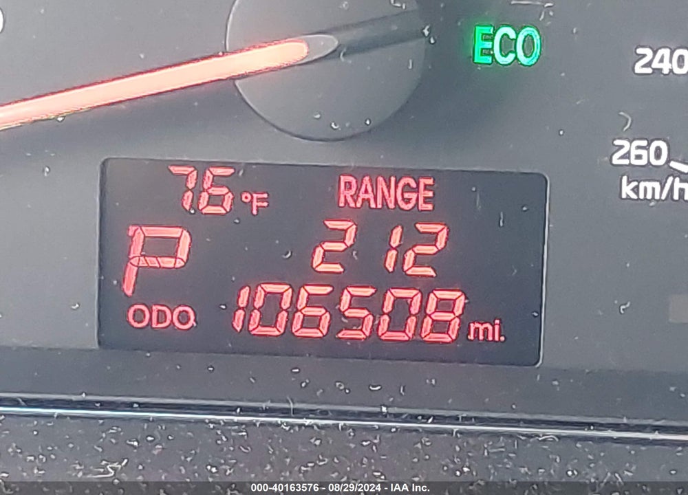 2015 KIA SORENTO LX VIN: 5XYKTCA60FG630317