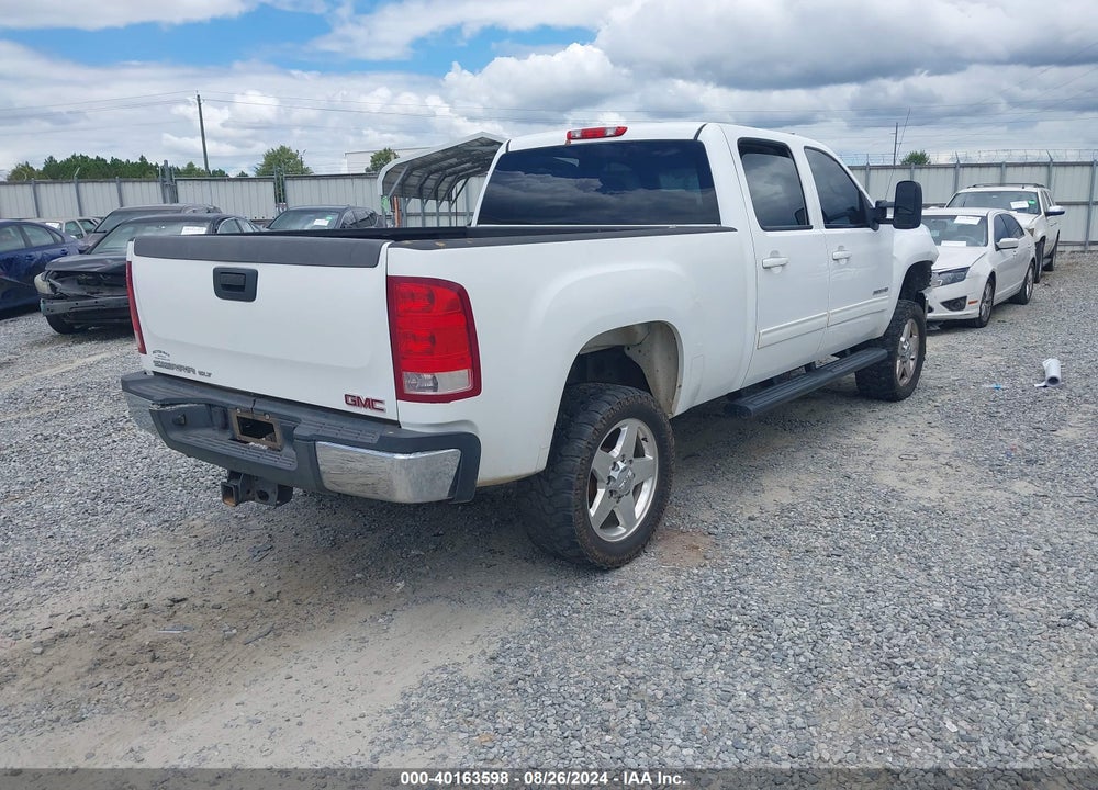 2013 GMC SIERRA 2500HD SLT VIN: 1GT121C86DF194722