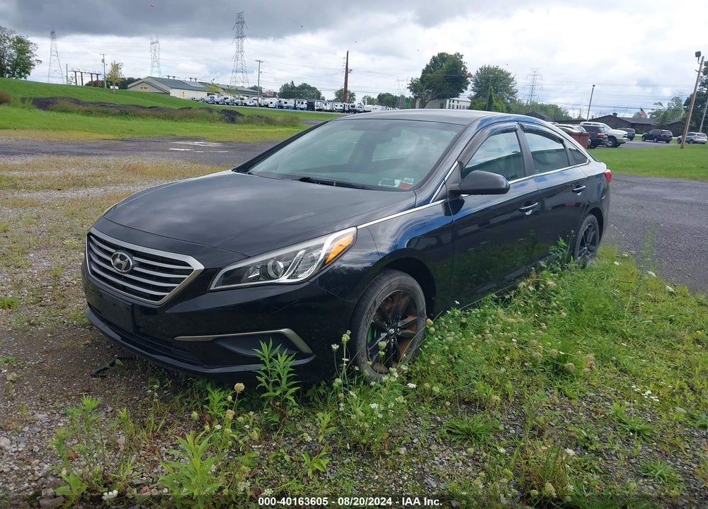 2016 HYUNDAI SONATA SE VIN: 5NPE24AF3GH307458