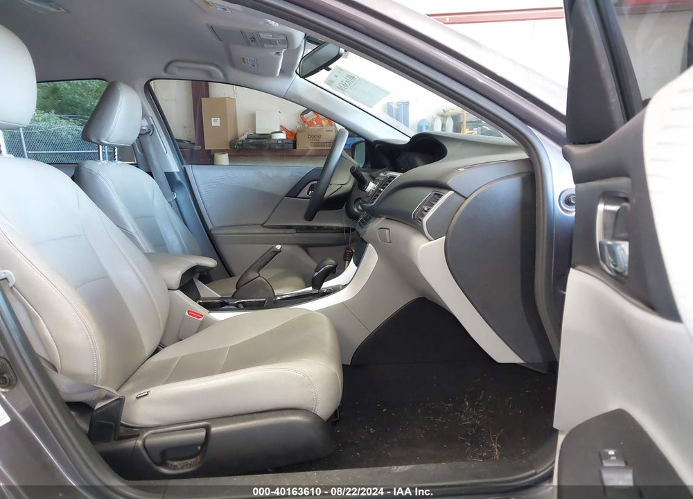 2015 HONDA ACCORD LX VIN: 1HGCR2F32FA007665