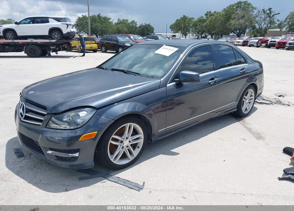2014 MERCEDES-BENZ C 300 LUXURY 4MATIC/SPORT 4MATIC VIN: WDDGF8AB2EG181053