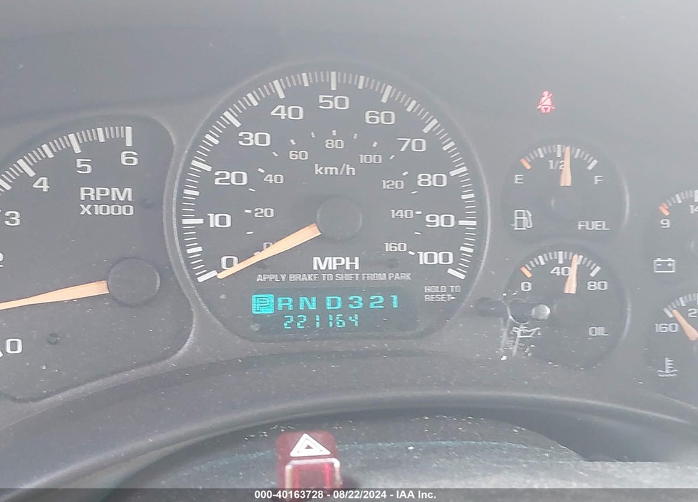 2002 CHEVROLET TAHOE LS VIN: 1GNEC13V02J233844