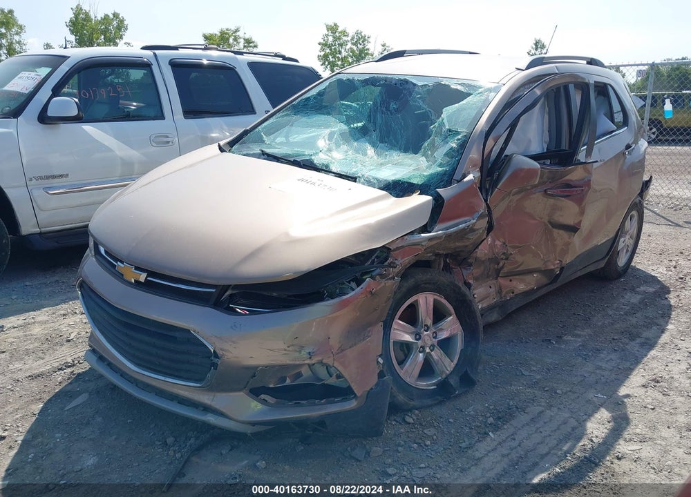 2018 CHEVROLET TRAX LT VIN: 3GNCJPSB2JL417729