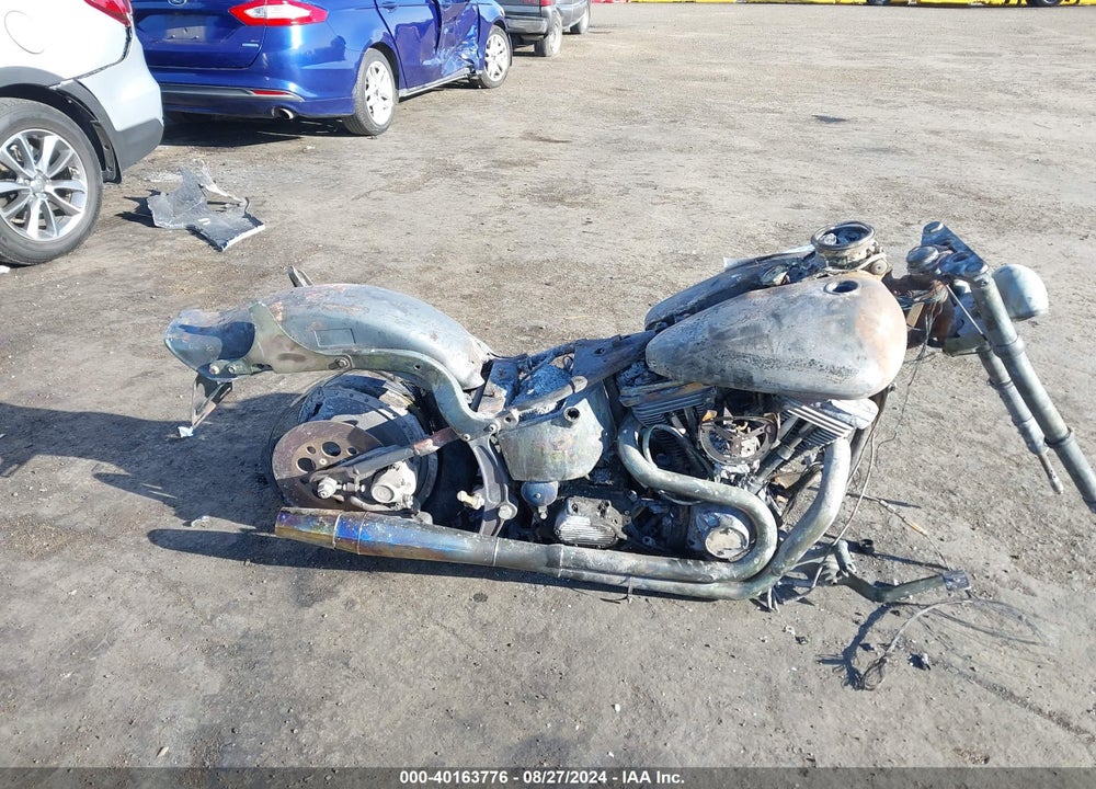 1988 HARLEY-DAVIDSON FXST CUSTOM VIN: 1HD1BKL30JY021383