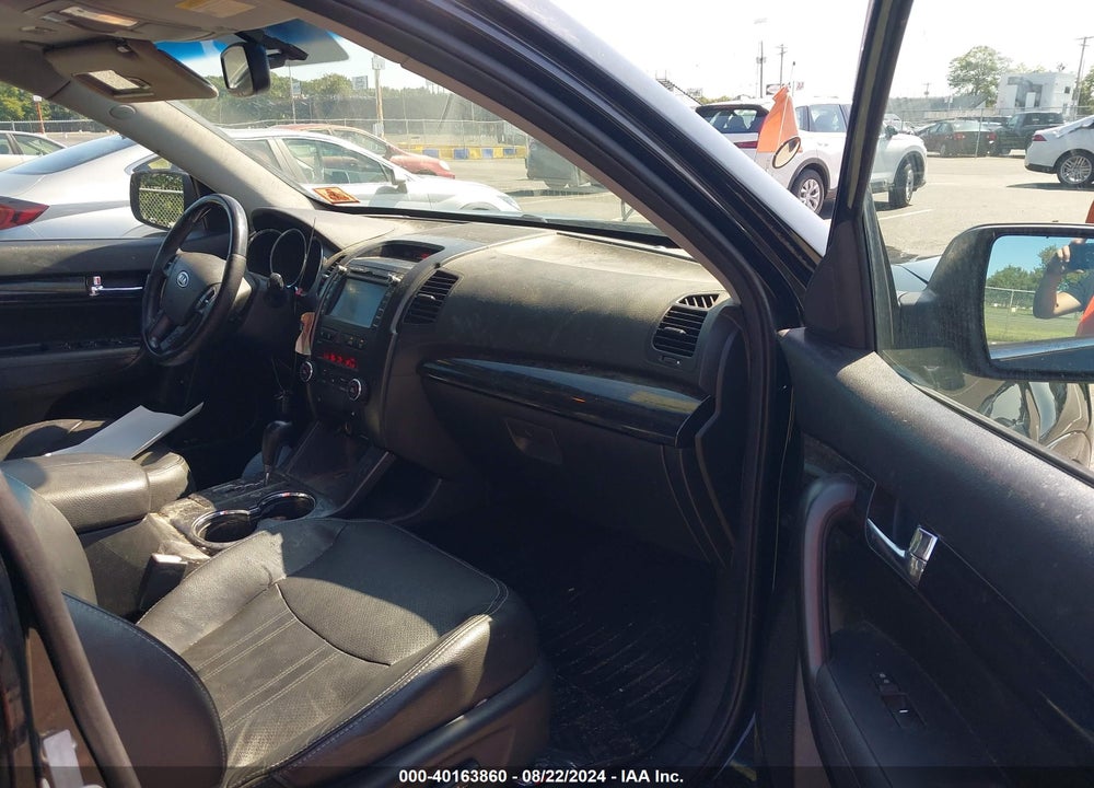 2012 KIA SORENTO SX V6 VIN: 5XYKWDA24CG195808