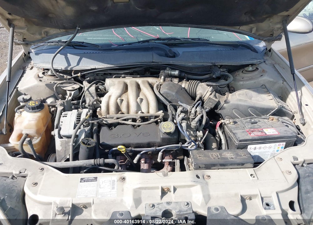 2000 FORD TAURUS SES VIN: 1FAFP5524YG140378