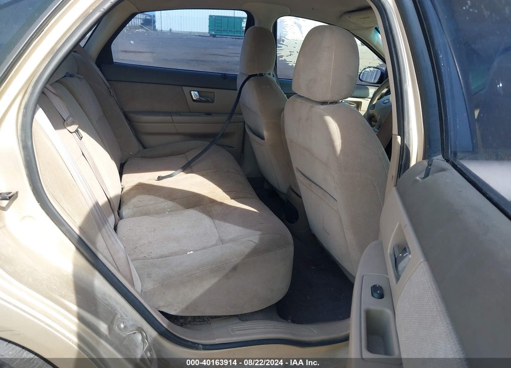 2000 FORD TAURUS SES VIN: 1FAFP5524YG140378