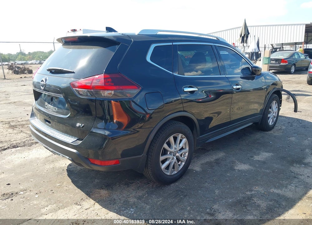2018 NISSAN ROGUE SV VIN: KNMAT2MT5JP503642