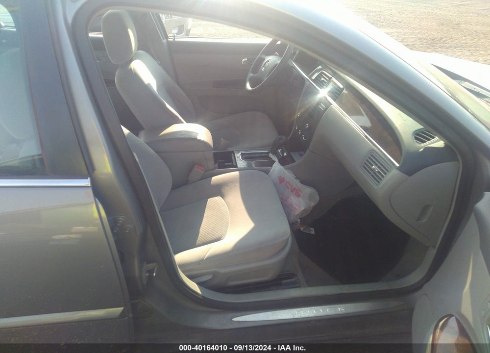 2007 BUICK LACROSSE VIN: 2G4WC582X71177024