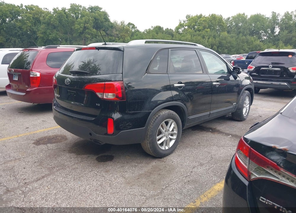 2015 KIA SORENTO LX V6 VIN: 5XYKTDA71FG611399