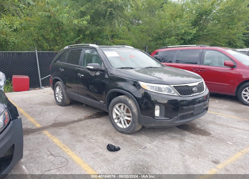 2015 KIA SORENTO LX V6 VIN: 5XYKTDA71FG611399