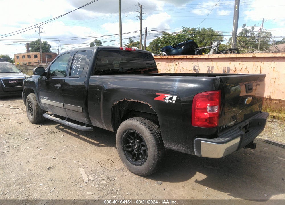 2013 CHEVROLET SILVERADO 1500 LT VIN: 1GCRKSE76DZ376397