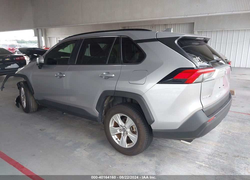 2020 TOYOTA RAV4 XLE VIN: JTMW1RFV8LD522032