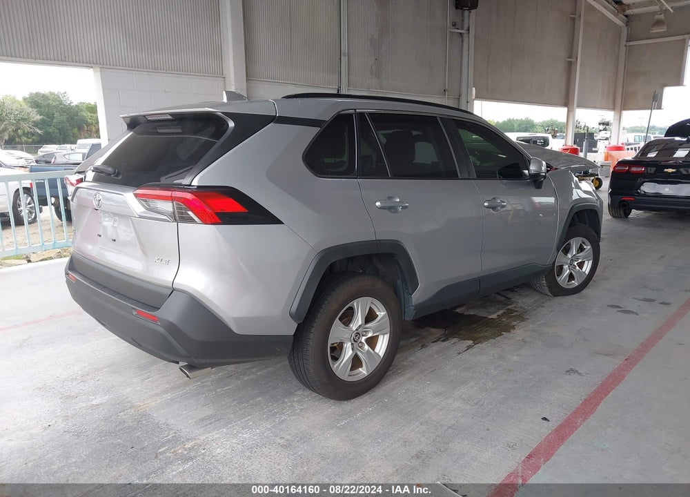 2020 TOYOTA RAV4 XLE VIN: JTMW1RFV8LD522032