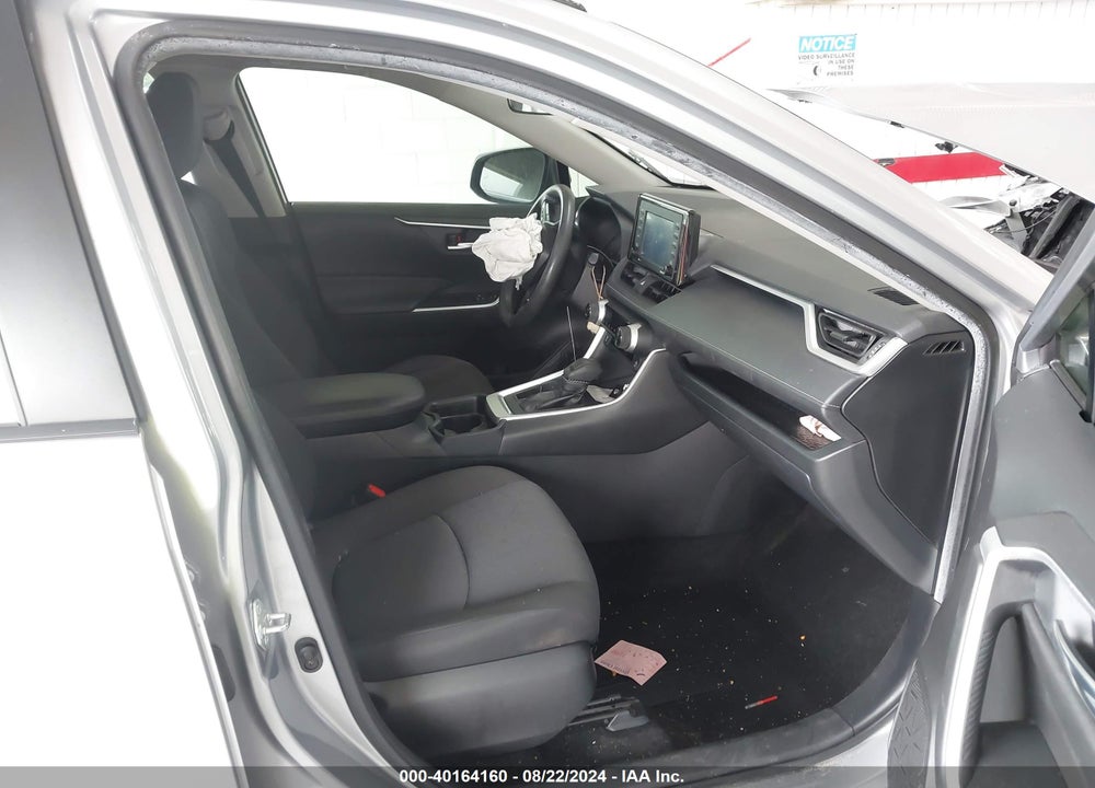 2020 TOYOTA RAV4 XLE VIN: JTMW1RFV8LD522032