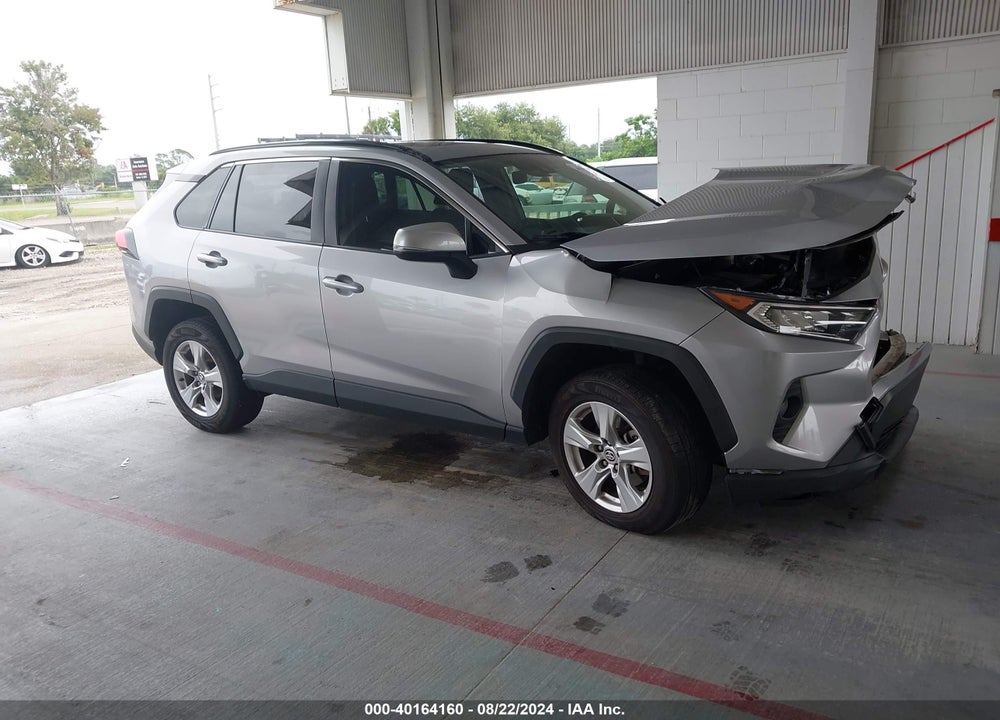 2020 TOYOTA RAV4 XLE VIN: JTMW1RFV8LD522032