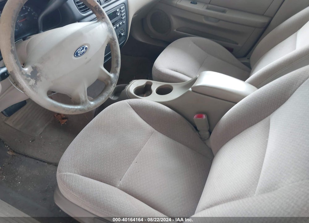 2000 FORD TAURUS LX VIN: 1FAFP52U1YA106519