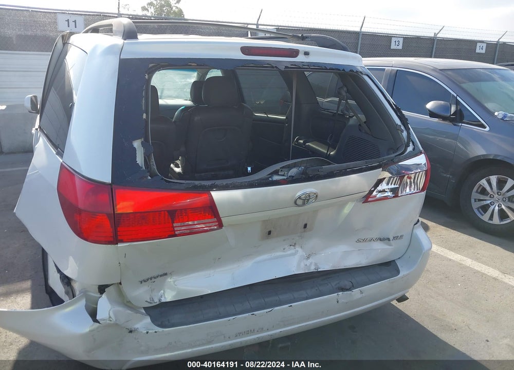 2004 TOYOTA SIENNA XLE VIN: 5TDZA22CX4S109673